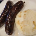 Morcilla con arepa 